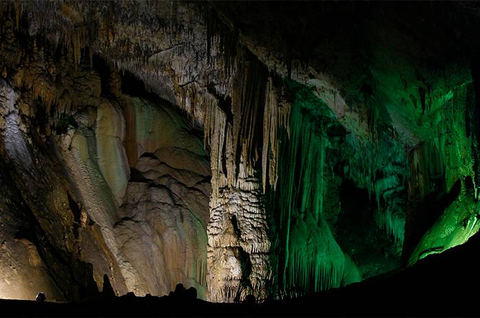  Зал пещеры абрскила 