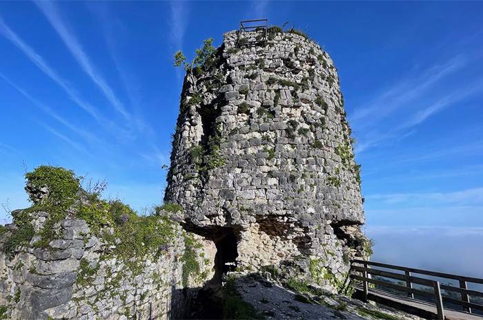  Башня Анакопийской крепости 
