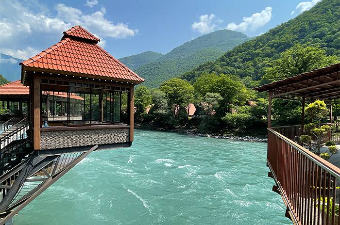  Бзыбское ущелье 